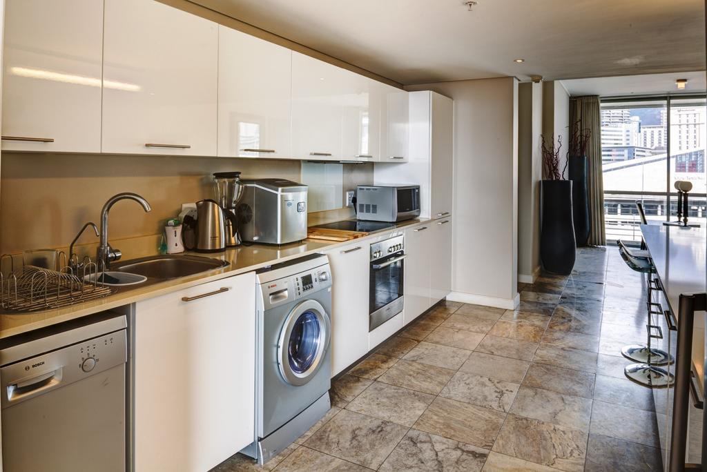 Harbour Bridge Luxury Apartments Cape Town Room photo